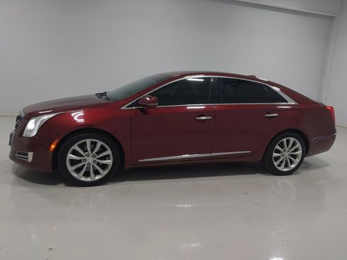 Used 2017 Cadillac XTS Luxury FWD image 2