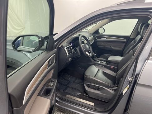 Used 2022 Volkswagen Atlas SEL image 13