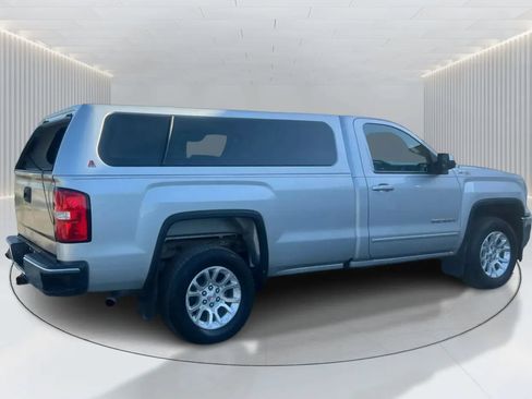 Used 2017 GMC Sierra 1500 SLE w/ SLE Preferred Package AWD/4WD image 4