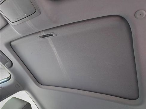 Used 2018 Honda Accord Touring image 16