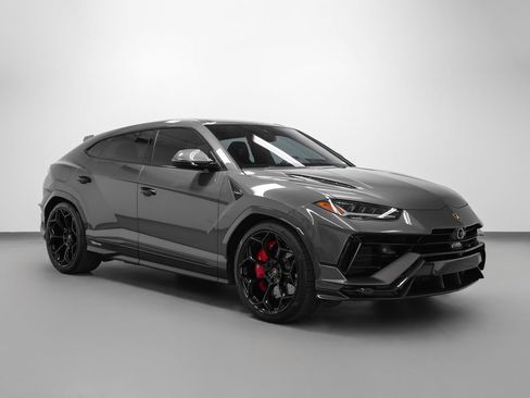 Used 2023 Lamborghini Urus Performante AWD/4WD image 1