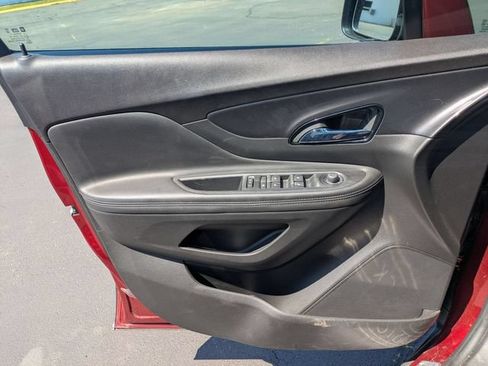 Used 2022 Buick Encore Preferred w/ Safety Package FWD image 11
