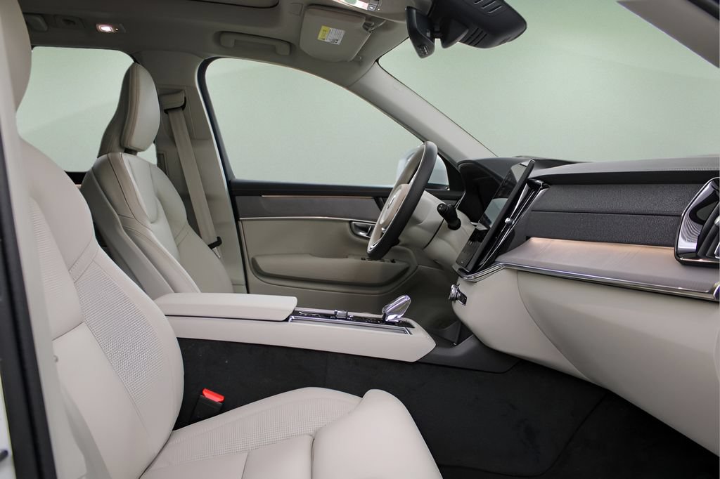 Certified 2026 Volvo XC90 B6 Ultra w/ Protection Package AWD/4WD image 35