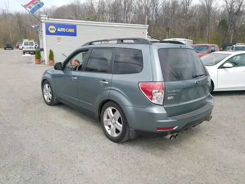 Used 2010 Subaru Forester 2.5X Premium image 24