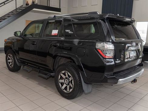 Used 2022 Toyota 4Runner TRD Off-Road Premium AWD/4WD image 19