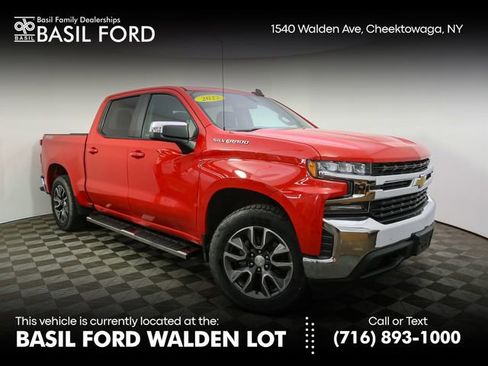 Used 2022 Chevrolet Silverado 1500 LT AWD/4WD image 1