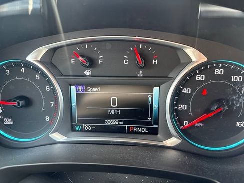 Used 2018 Chevrolet Traverse LT FWD image 8