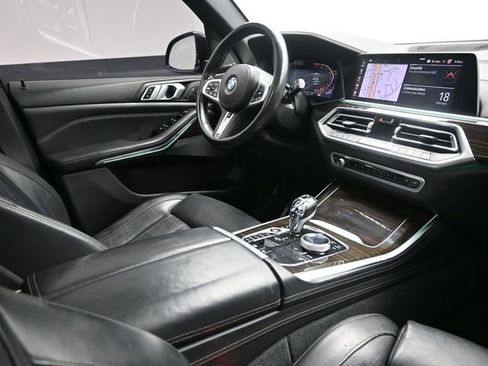 Used 2019 BMW X5 xDrive40i w/ M Sport Package image 24