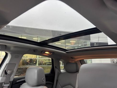 Used 2012 Cadillac SRX Performance image 22