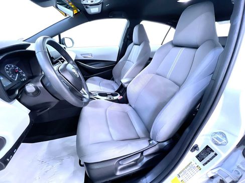 Used 2025 Toyota Corolla SE w/ Convenience Package FWD image 14