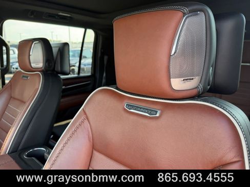 Used 2024 GMC Yukon XL Denali Ultimate AWD/4WD image 16
