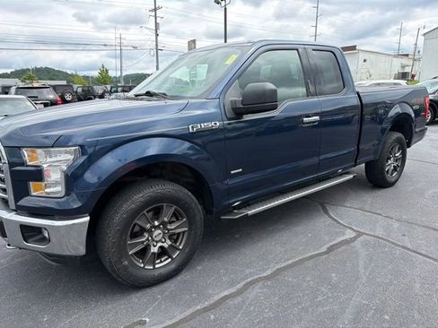 Used 2015 Ford F150 XLT w/ Equipment Group 302A Luxury AWD/4WD image 4