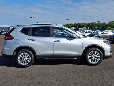 Used 2017 Nissan Rogue SV AWD/4WD image 7