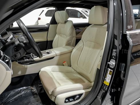 Used 2021 BMW ALPINA B7 xDrive image 7