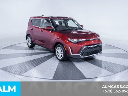 Used 2025 Kia Soul LX image 14