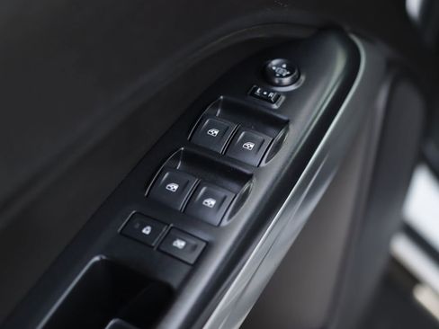 Used 2017 Chevrolet Colorado LT w/ LT Convenience Package image 23