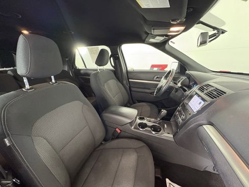 Used 2019 Ford Explorer XLT w/ Equipment Group 201A image 34