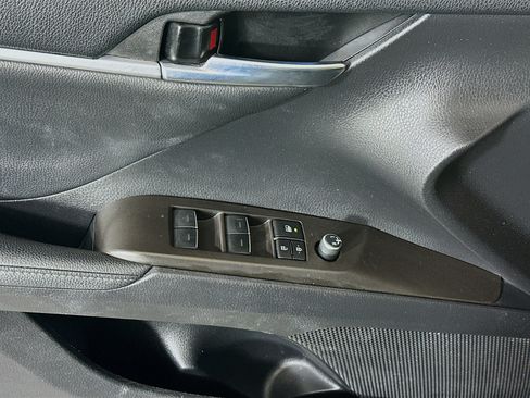 Used 2023 Toyota Camry XLE FWD image 14