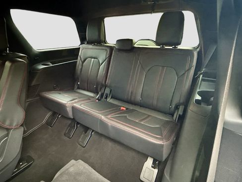 Used 2024 Ford Expedition Limited AWD/4WD image 31