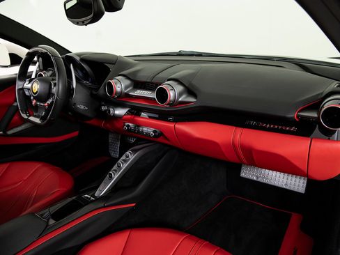 Certified 2019 Ferrari 812 Superfast RWD image 20