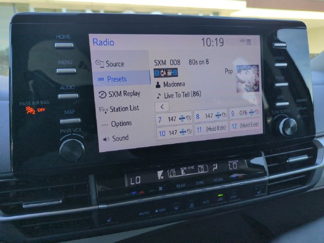 Used 2022 Toyota Sienna XLE FWD image 19