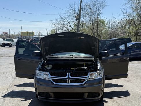 Used 2017 Dodge Journey SE image 18