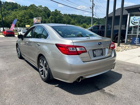 Used 2015 Subaru Legacy 2.5i Limited AWD/4WD image 6