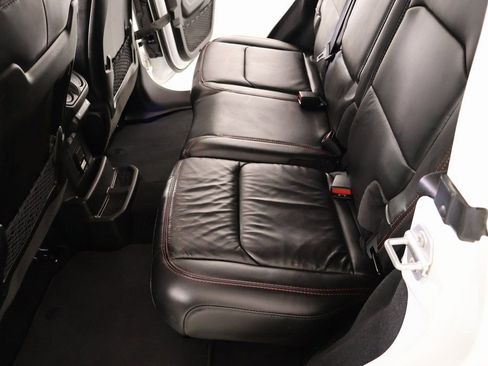 Used 2024 Jeep Wrangler Unlimited Rubicon image 13