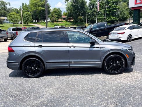 Used 2022 Volkswagen Tiguan SE R-Line FWD image 4