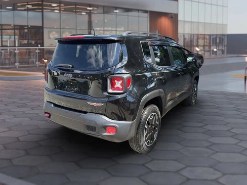 Used 2017 Jeep Renegade Trailhawk AWD/4WD image 13
