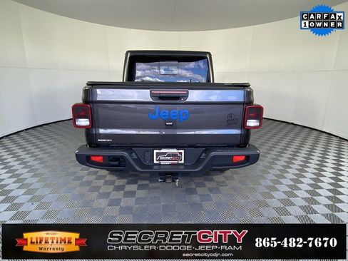 Used 2021 Jeep Gladiator Willys image 6