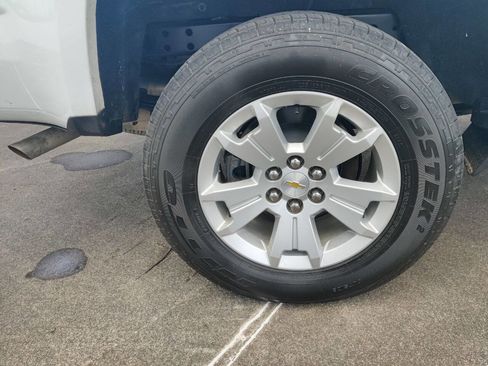 Used 2022 Chevrolet Colorado LT w/ Fleet Safety Package image 50