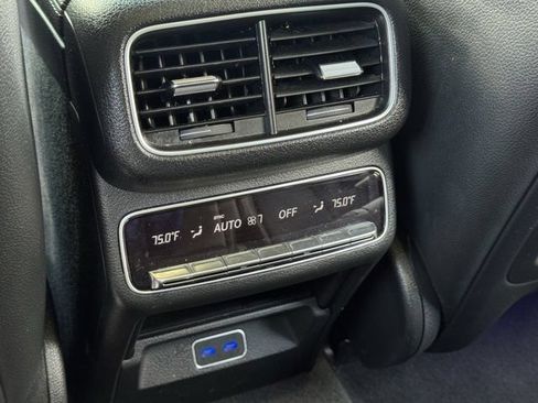 Used 2024 Mercedes-Benz GLS 450 4MATIC image 27