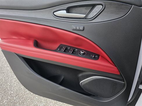 Used 2019 Alfa Romeo Stelvio w/ Nero Edizione image 28