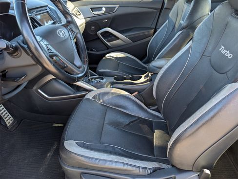 Used 2015 Hyundai Veloster Turbo image 15