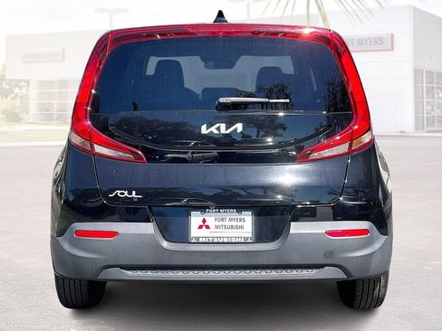 Used 2022 Kia Soul LX FWD image 16
