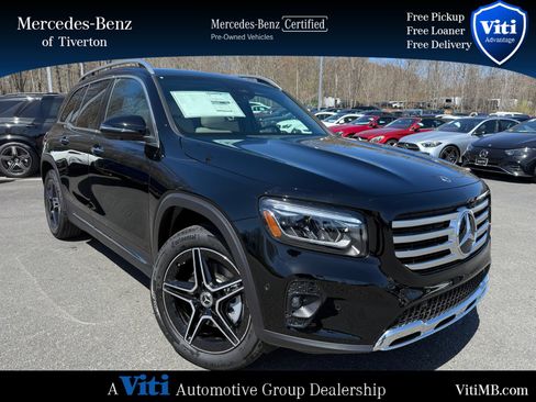 Used 2026 Mercedes-Benz GLB 250 4MATIC image 1
