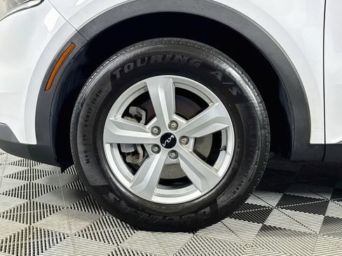 Used 2023 Kia Sorento LX FWD image 30