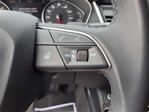 Used 2024 Audi Q5 2.0T Premium w/ Convenience Package image 19