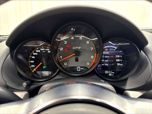 Used 2016 Porsche Cayman GT4 RWD image 22