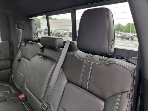 Used 2019 Chevrolet Silverado 1500 High Country AWD/4WD image 36