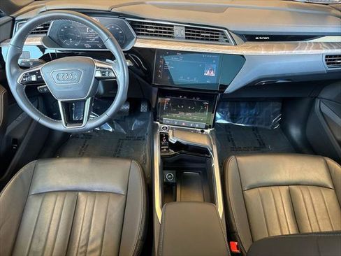 Certified 2024 Audi Q8 e-tron Premium AWD/4WD image 19