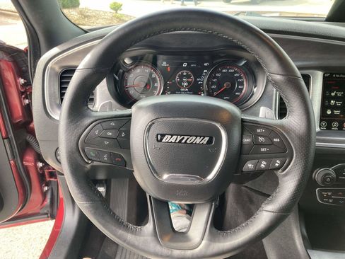 Used 2017 Dodge Charger R/T image 30