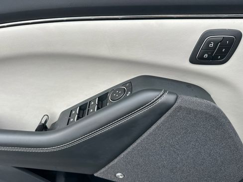 Used 2021 Ford Mustang Mach-E Premium image 11