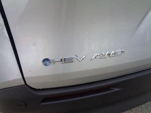 Used 2025 Toyota Sienna XLE w/ XLE Plus Package image 8