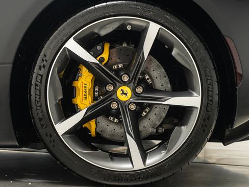 Used 2024 Ferrari SF90 Spider image 11