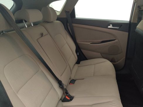 Used 2021 Hyundai Tucson SE FWD image 19