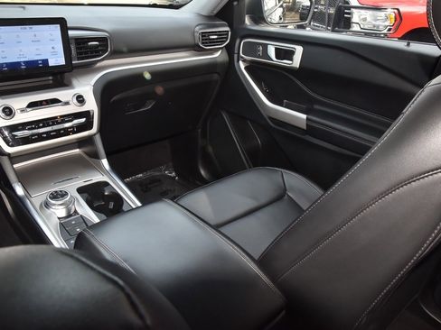 Certified 2023 Ford Explorer XLT w/ Equipment Group 202A image 18