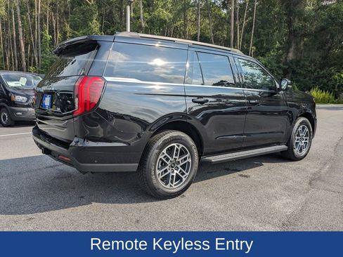 New 2025 Ford Expedition Active image 4