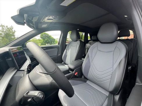 New 2026 Volkswagen Tiguan SE R-Line AWD/4WD image 11